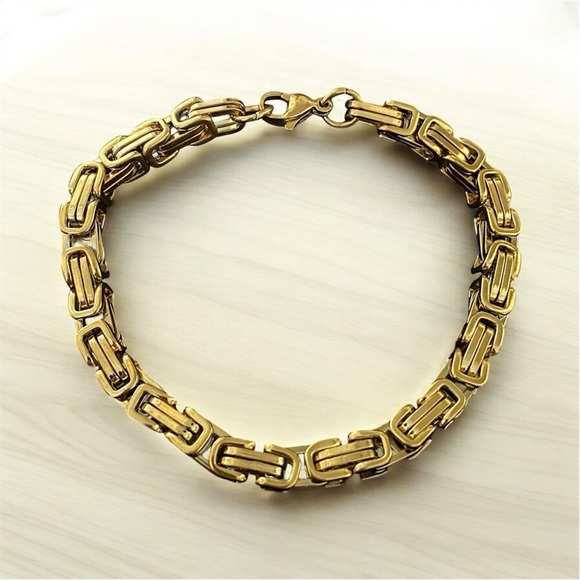18k Gold plated Stainless Steel Byzantine 8.3 inch long and 7mm width bracelet - Picture 2 of 7